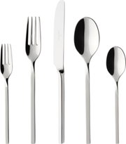 Set aus glänzendem Edelstahlbesteck, bestehend aus Gabel, Messer, Esslöffel, Teelöffel und Kuchengabel, frontal abgebildet.