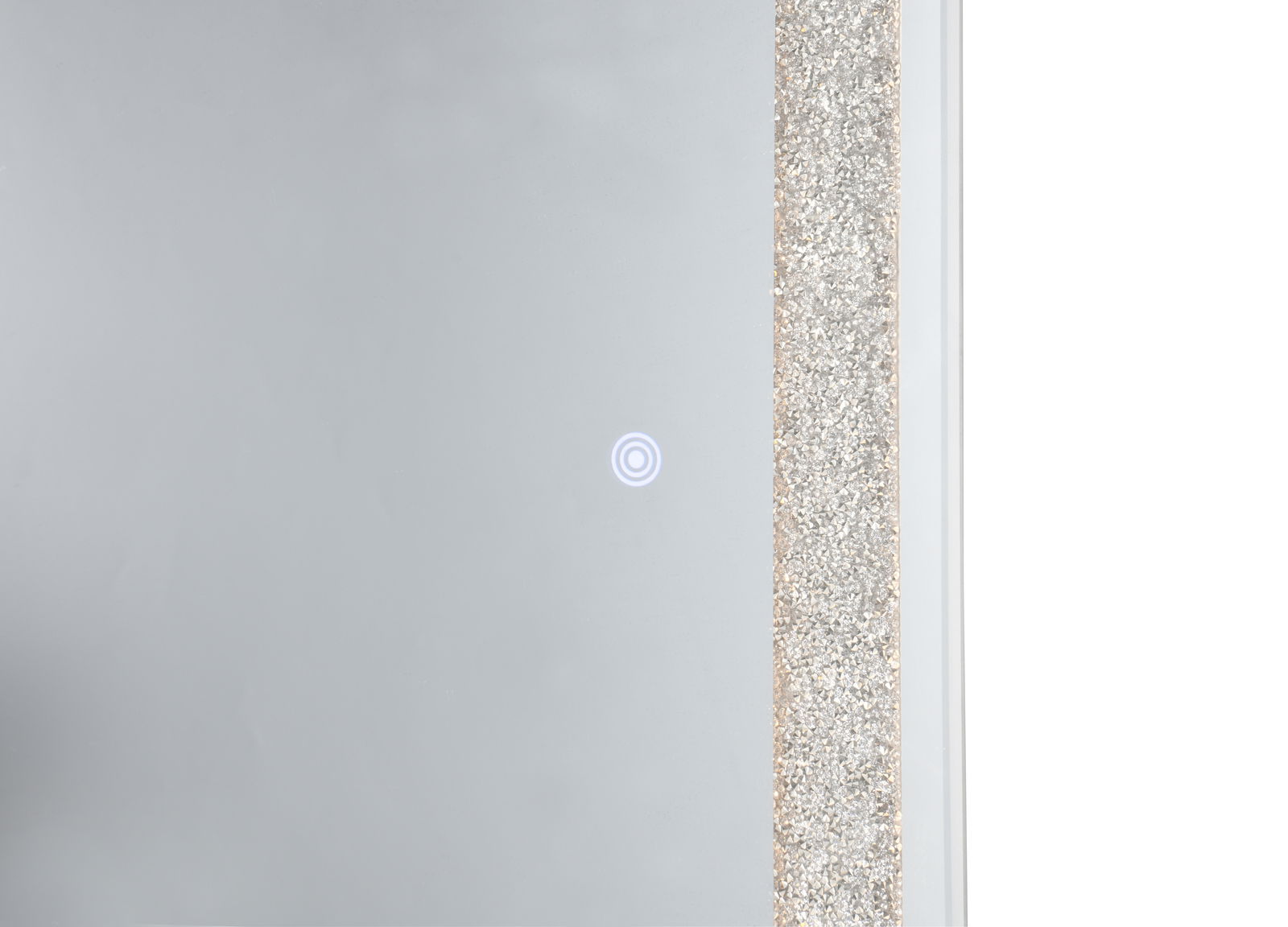 Nahaufnahme eines LED-Standspiegels mit glitzerndem Rahmen und Touch-Bedienung, seitliche Perspektive
