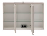 Weißer Badezimmer-Spiegelschrank mit zwei geöffneten Spiegeltüren und zwei Glasablagen, Frontansicht.