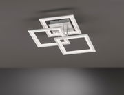 Moderne Deckenleuchte mit drei überlappenden quadratischen Rahmen, Ansicht von unten.