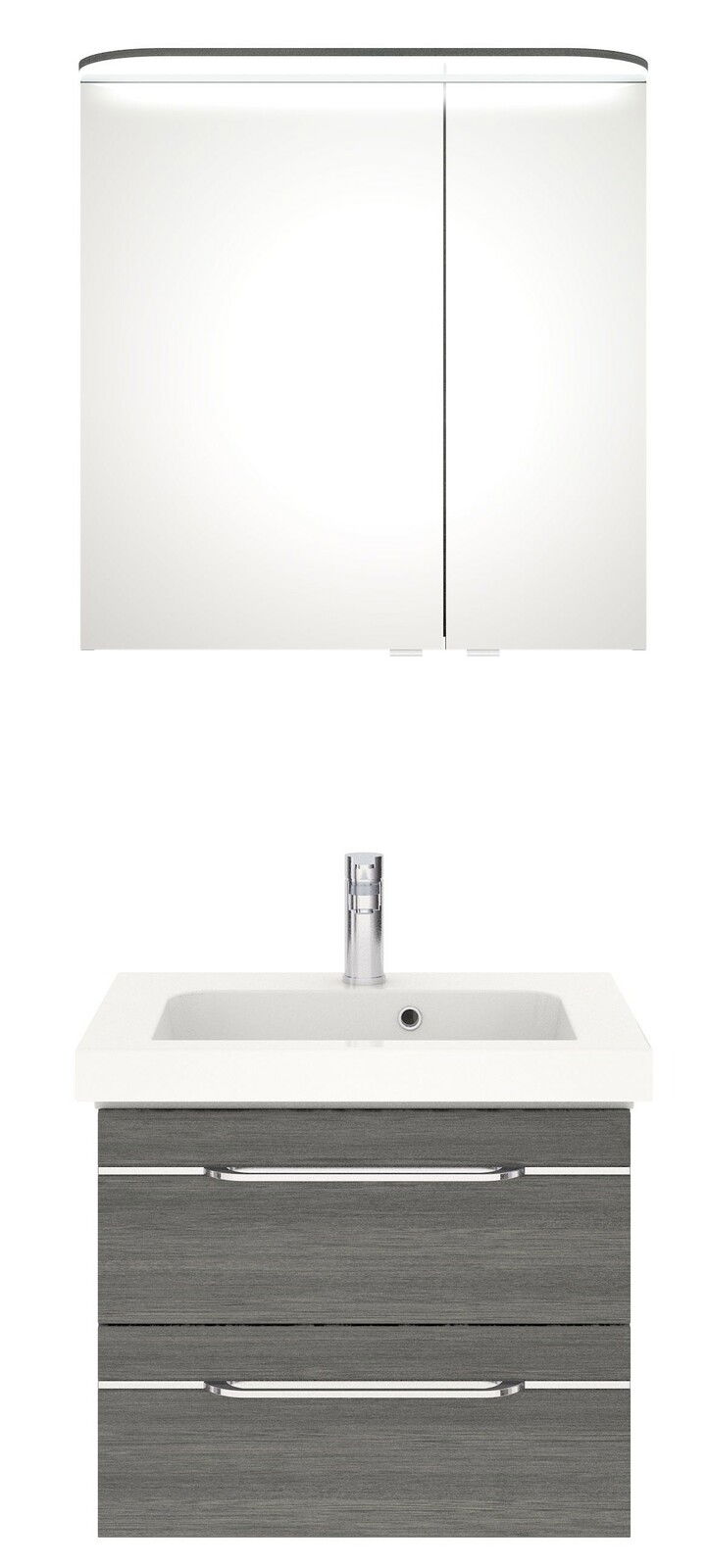 Pelipal Badblok BALTO SPRINT Frontale Ansicht eines modernen Badblocks mit Spiegelschrank und Waschbeckenunterschrank in Holzoptik, ausgestattet mit einem Wasserhahn.