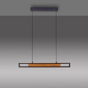 Moderne langwerpige hanglamp met zwart metalen frame, warme ledverlichting en een houten middenpaneel, recht van voren afgebeeld