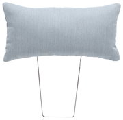 Kopfstütze in hellblauem Stoff mit Metallgestell, Frontalansicht