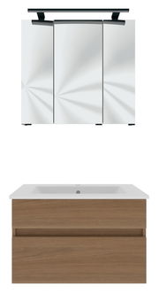 Frontale Ansicht eines modernen Badblocks mit einem Spiegelschrank und einem Waschbeckenunterschrank in Holzoptik.