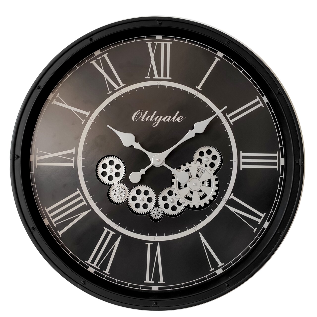 Schwarze Wanduhr mit römischen Ziffern und sichtbaren Zahnrädern, frontal abgebildet.