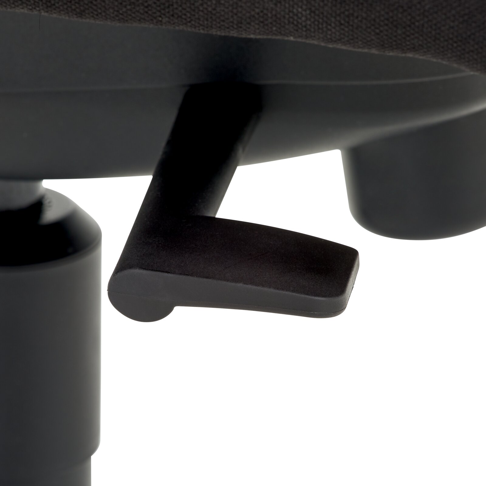 Nahaufnahme eines Hebels an einem Chefsessel, seitliche Perspektive