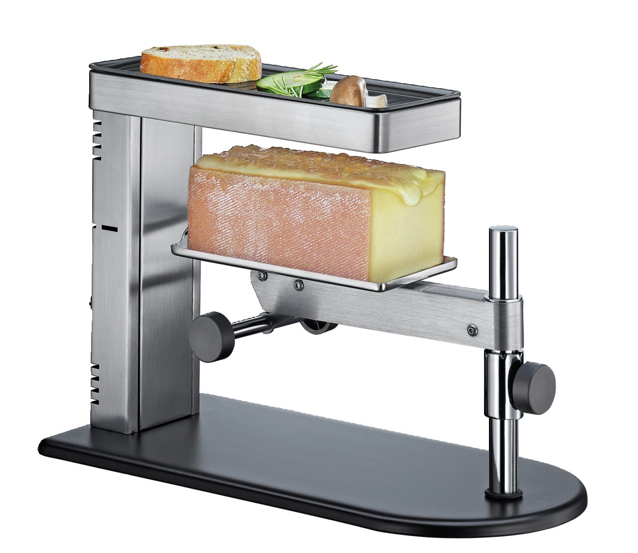 Raclette Ofen aus Edelstahl mit einem großen Käsestück und einer Grillplatte mit Brot und Kräutern, seitliche Perspektive
