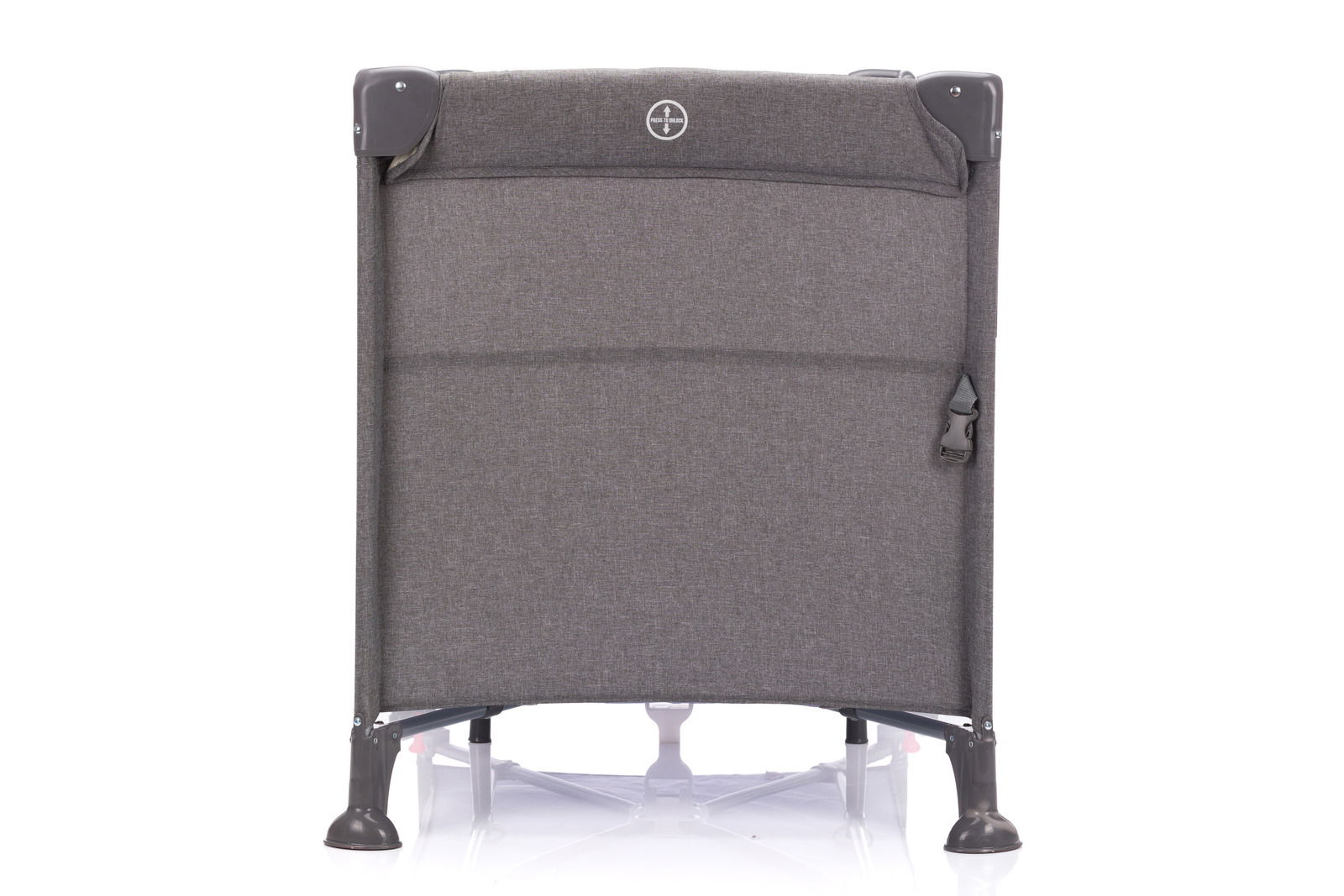 Rückansicht eines grauen Reisebetts mit stabilen Beinen und einem sicheren Verschluss.