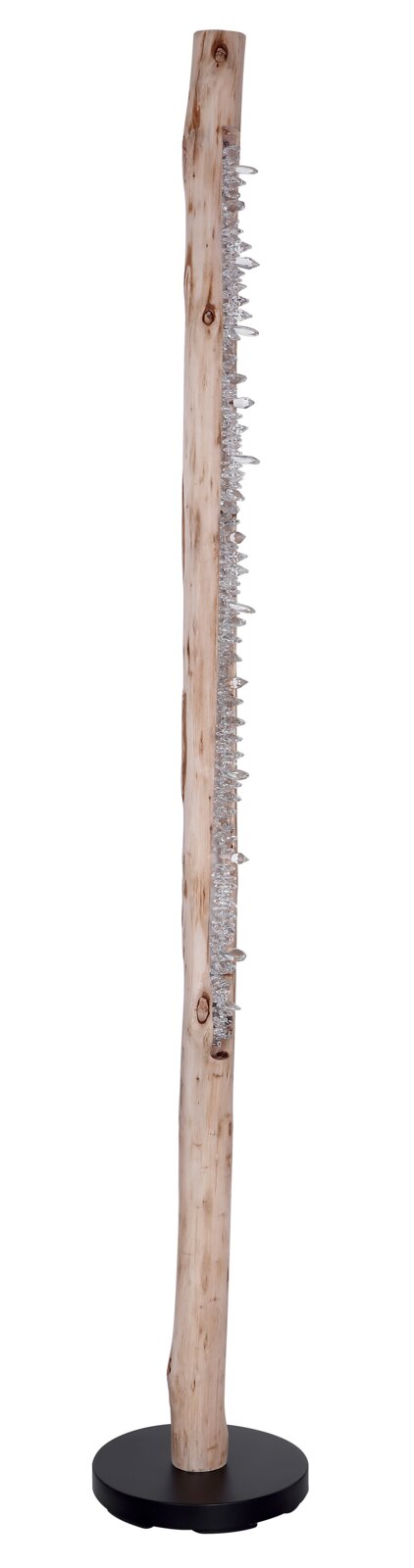 Hohe Stehleuchte aus naturbelassenem Holzstamm mit seitlich angeordneten klaren Kristall-/Glaselementen auf rundem schwarzem Sockel, Seitenansicht