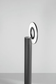 Moderne LED-Pollerleuchte mit ringförmigem Leuchtelement, seitliche Perspektive