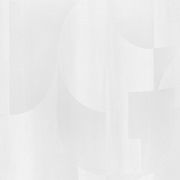 Nahaufnahme eines weißen Ösenschals mit geometrischem Muster