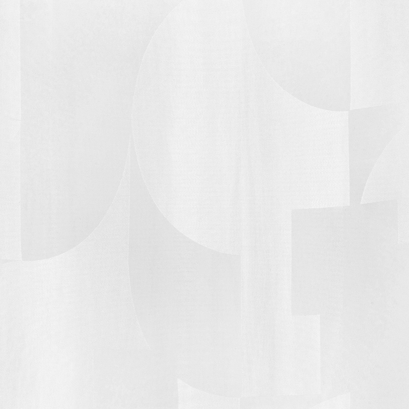 Nahaufnahme eines weißen Ösenschals mit geometrischem Muster