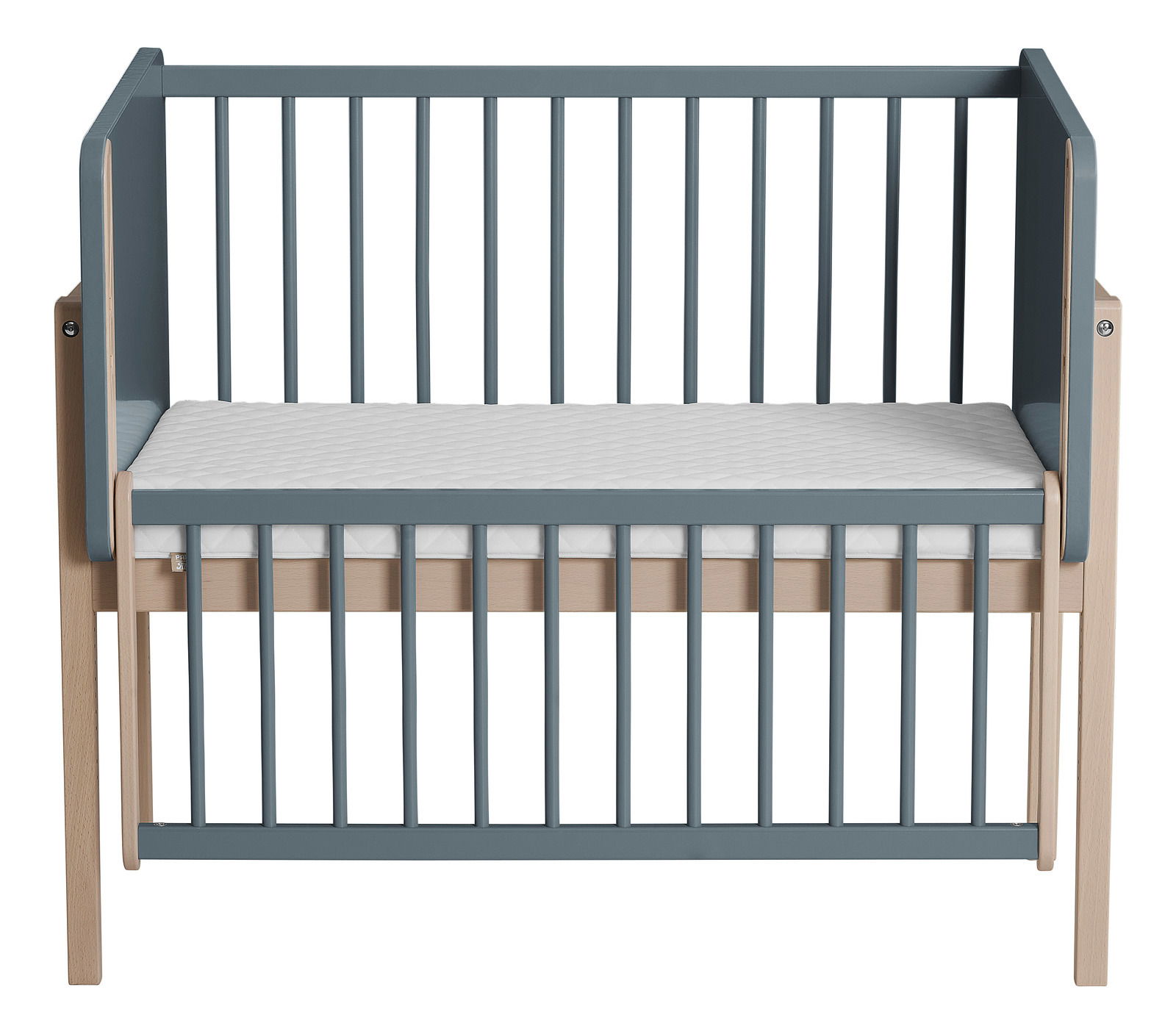 Anstellbett aus Holz mit blauen Gitterstäben, seitliche Perspektive