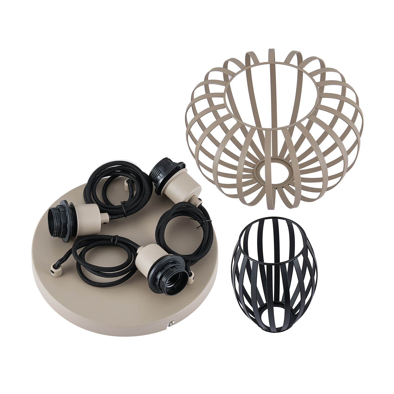 Hängeleuchte in Einzelteilen, bestehend aus einer runden Basis mit Kabeln und zwei dekorativen Lampenschirmen in beige und schwarz, aus der Vogelperspektive.