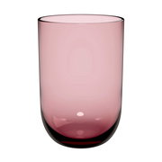 Rosa Longdrinkbecher aus Glas, seitliche Perspektive