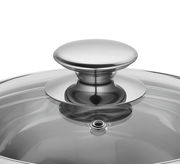 Nahaufnahme des Deckels eines Kochtopfs CAPRI, 16 cm, mit glänzendem Edelstahlknauf und Glasdeckel.
