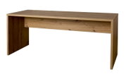 Houten bureau in vooraanzicht met strakke lijnen en een natuurlijke houtnerf.