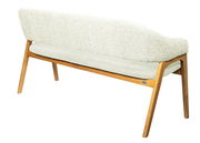 Rückansicht einer modernen Sitzbank mit hellem Stoffbezug und Holzgestell.