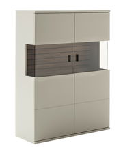 Modernes Highboard in hellem Beige mit Glaselementen und Holzrückwand, seitliche Perspektive