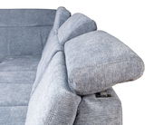 Graues Sofa mit verstellbarer Kopfstütze, seitliche Perspektive