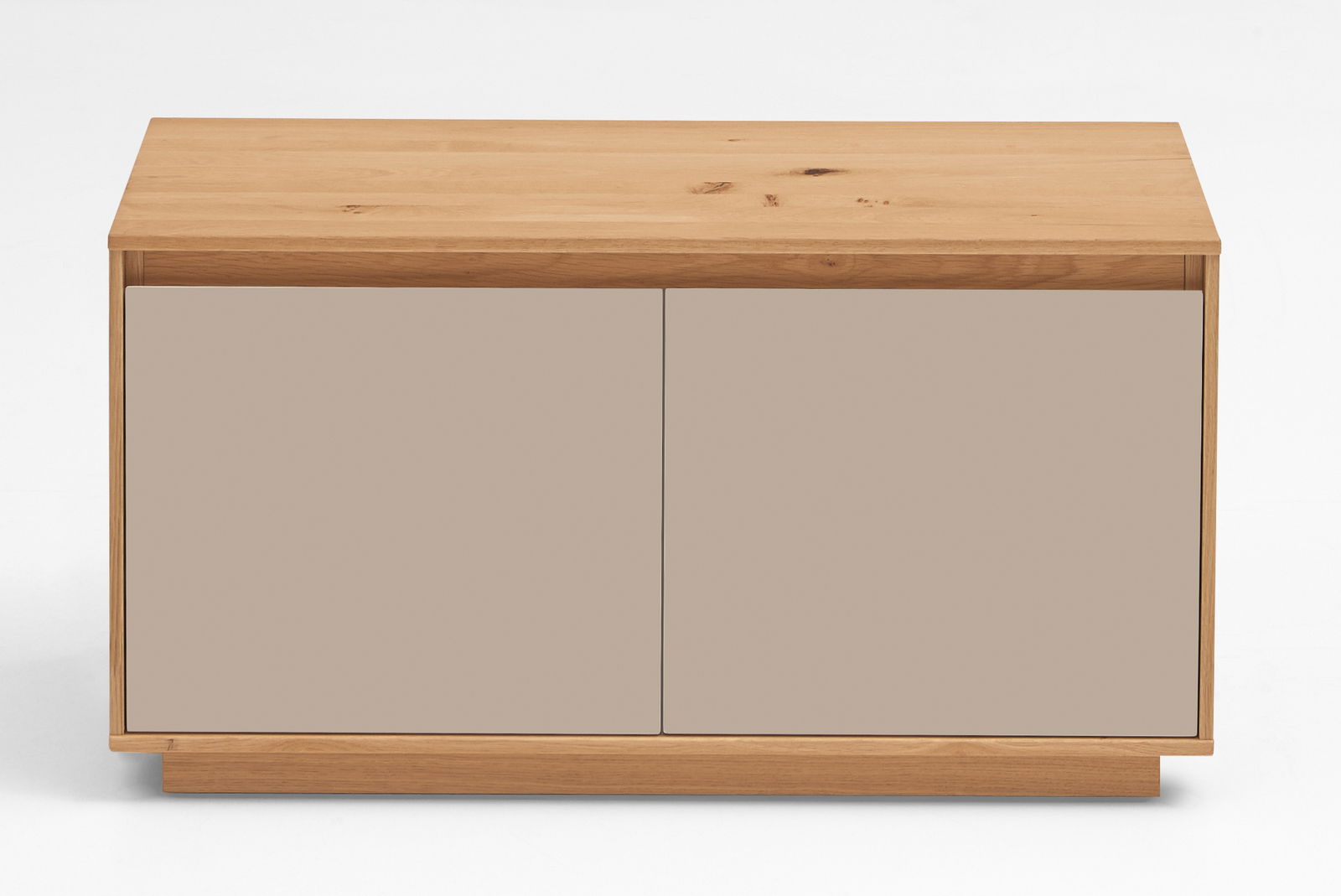 VOSS Garderobenbank V100 Garderobenbank aus Holz mit zwei Türen in Frontansicht