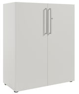 Weißer Aktenschrank mit zwei Türen und silbernen Griffen, seitliche Perspektive