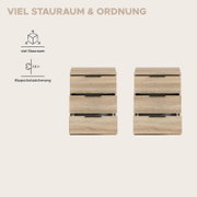 Frontansicht: moderne Kommode in heller Holzoptik mit drei Schubladen und schwarzen Griffleisten, beworben mit viel Stauraum und Kippschutzsicherung
