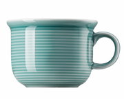Espresso-Obertasse Ice Blue in Seitenansicht mit feinen horizontalen Streifen und elegantem Henkel.