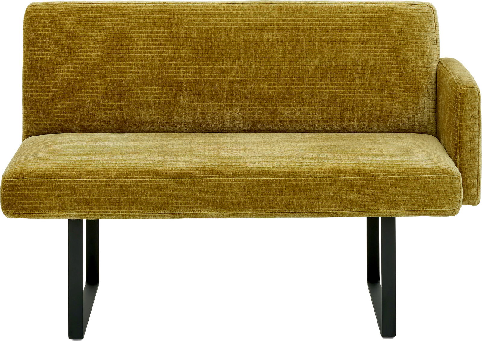 Frontale Ansicht einer modernen, senfgelben Bank mit rechter Armlehne und schwarzen Metallbeinen.
