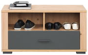 Frontale Ansicht einer Holzbank mit zwei offenen Fächern, die Schuhe enthalten, und einer Schublade darunter.