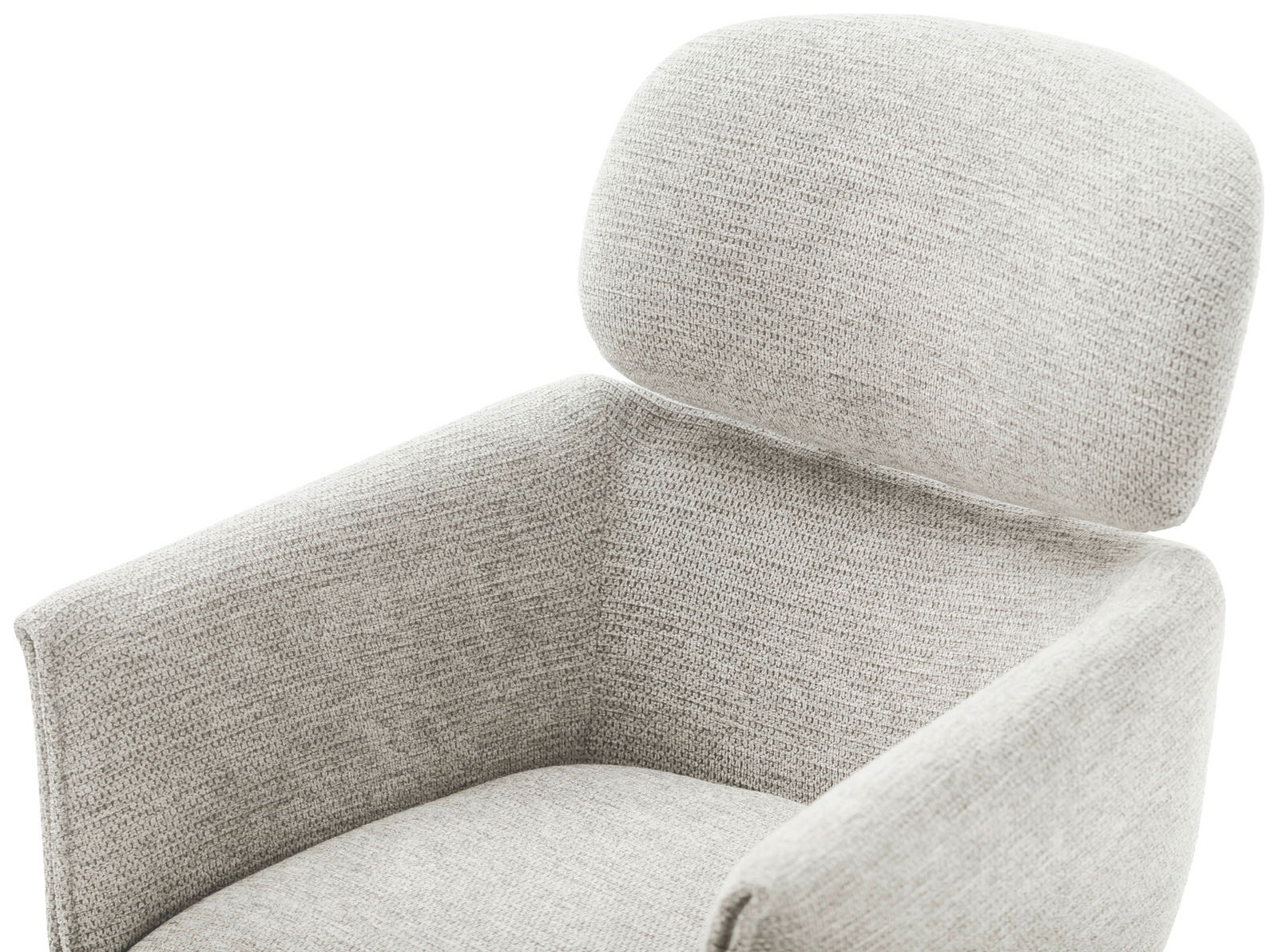 Nahaufnahme eines modernen, hellgrauen Sessels mit hoher Rückenlehne und Armlehnen, aus seitlicher Perspektive.