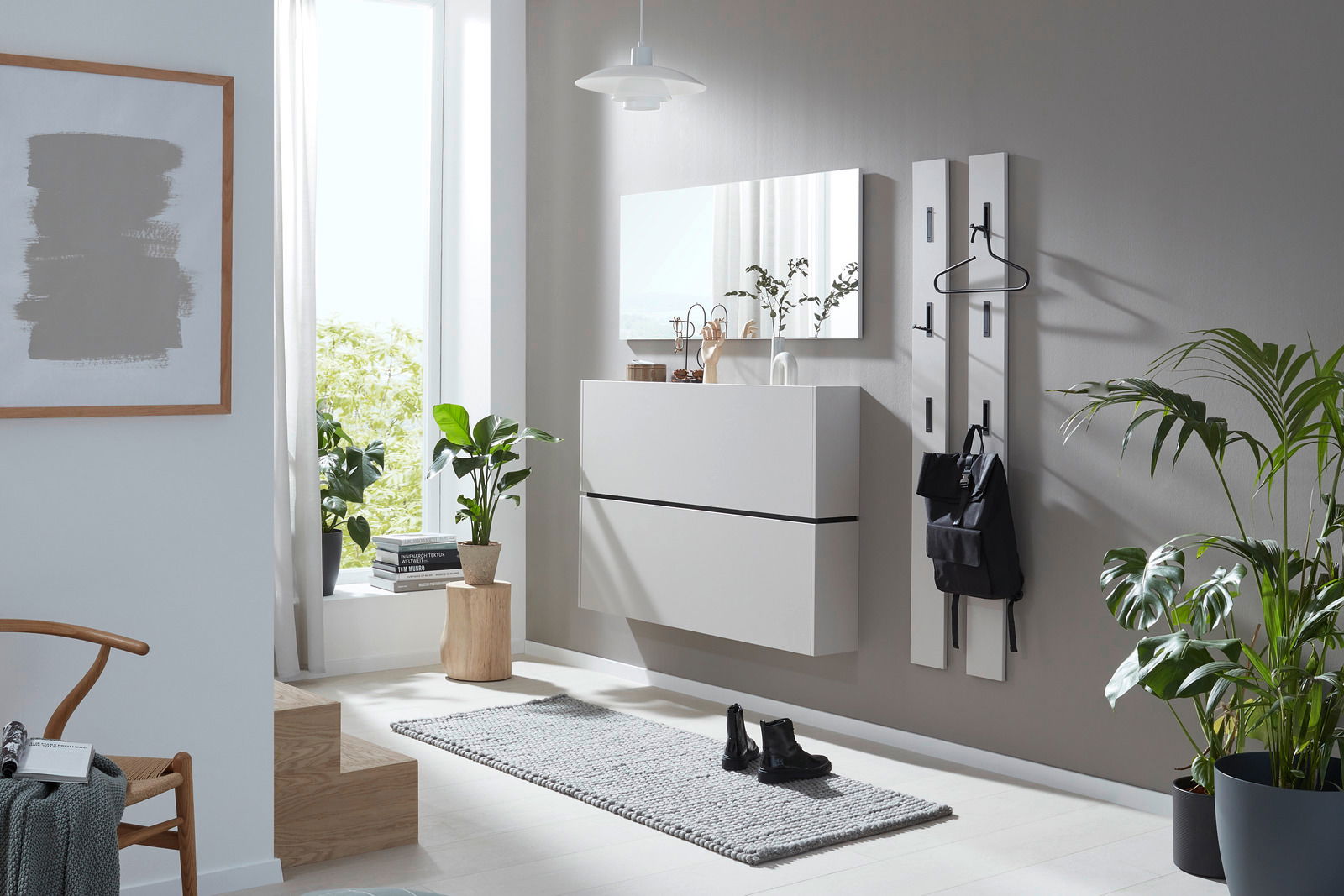 Voleo Hängeschuhschrank UNIQUE Moderner Hängeschuhschrank in einem hellen Raum, seitliche Perspektive