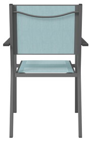 Rückansicht eines Stapelsessels mit hellblauer Bespannung und grauem Metallrahmen.
