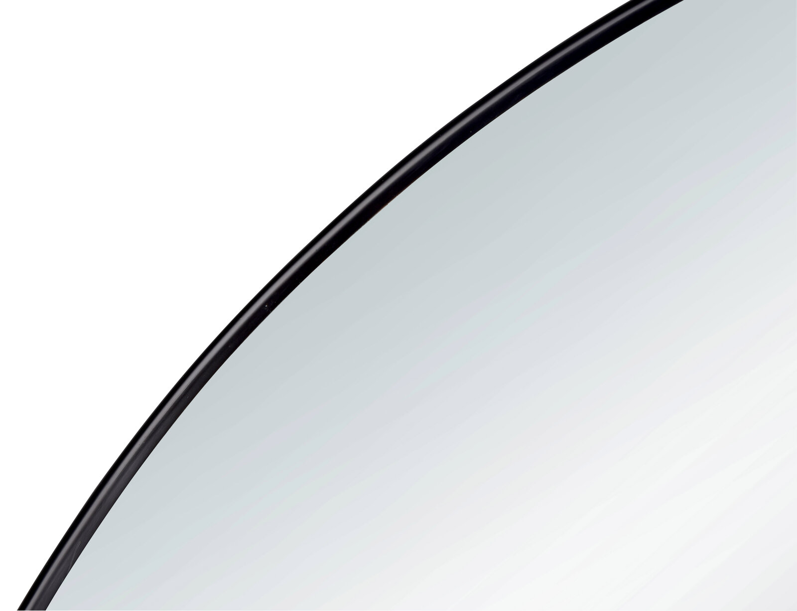 Nahaufnahme eines runden Spiegels mit schwarzem Rahmen, Perspektive von der Seite