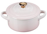 Mini-Cocotte 10cm in zartem Rosa mit herzförmigem goldenen Knauf, seitliche Perspektive