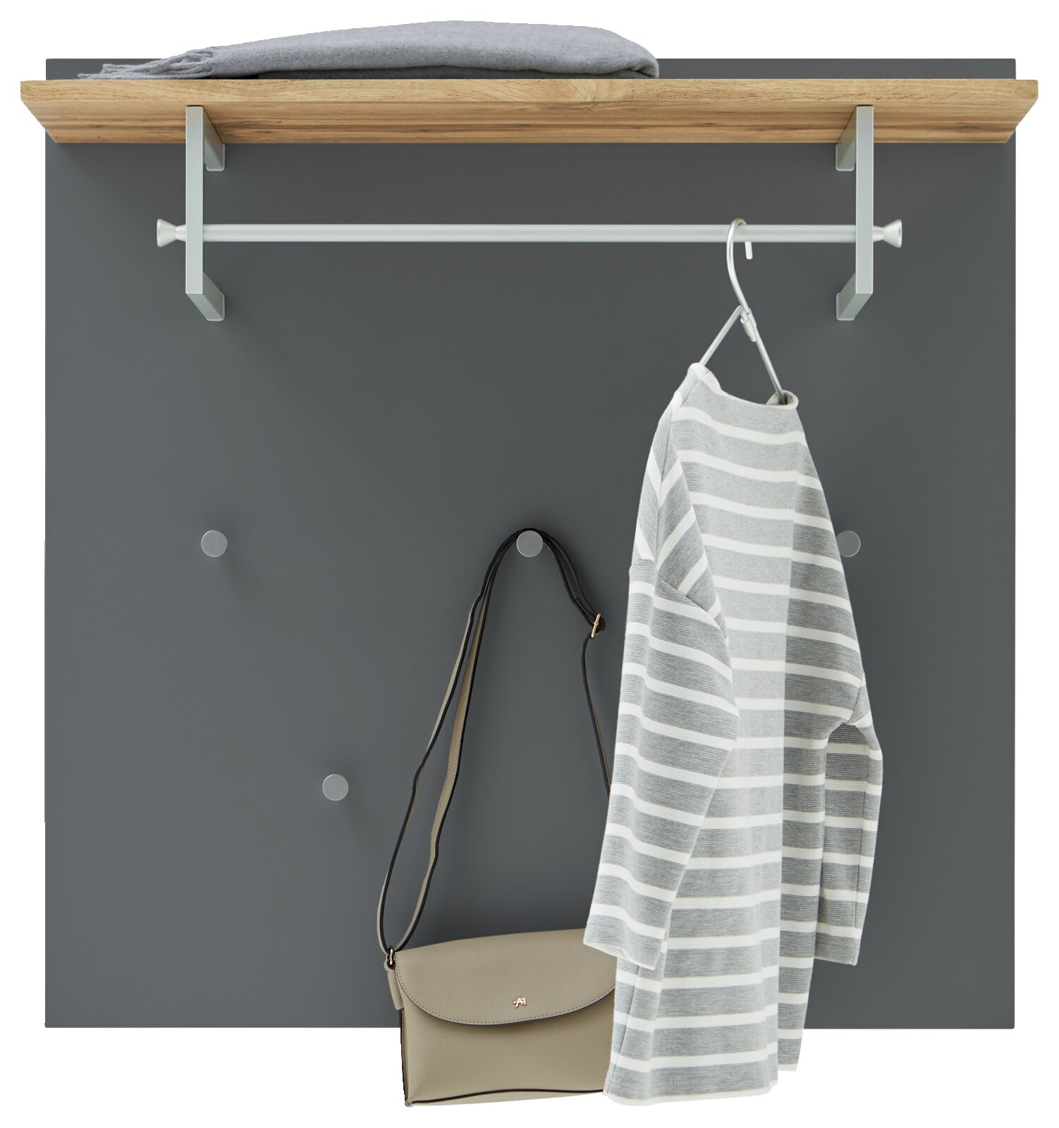 Garderobenpaneel in Frontalansicht mit grauer Rückwand, Holzablage oben, Kleiderstange mit aufgehängtem gestreiftem Pullover und Haken mit Handtasche.