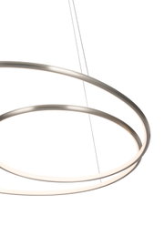 Moderne LED-Hängeleuchte mit zwei ineinander verschlungenen Ringen, seitliche Perspektive