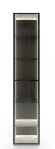 Vitrinenkombination klein, frontalansicht, mit Glasregalen und integrierter Beleuchtung.