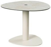 Moderner Beistelltisch mit runder, heller Tischplatte und zentralem Standfuß, seitliche Perspektive