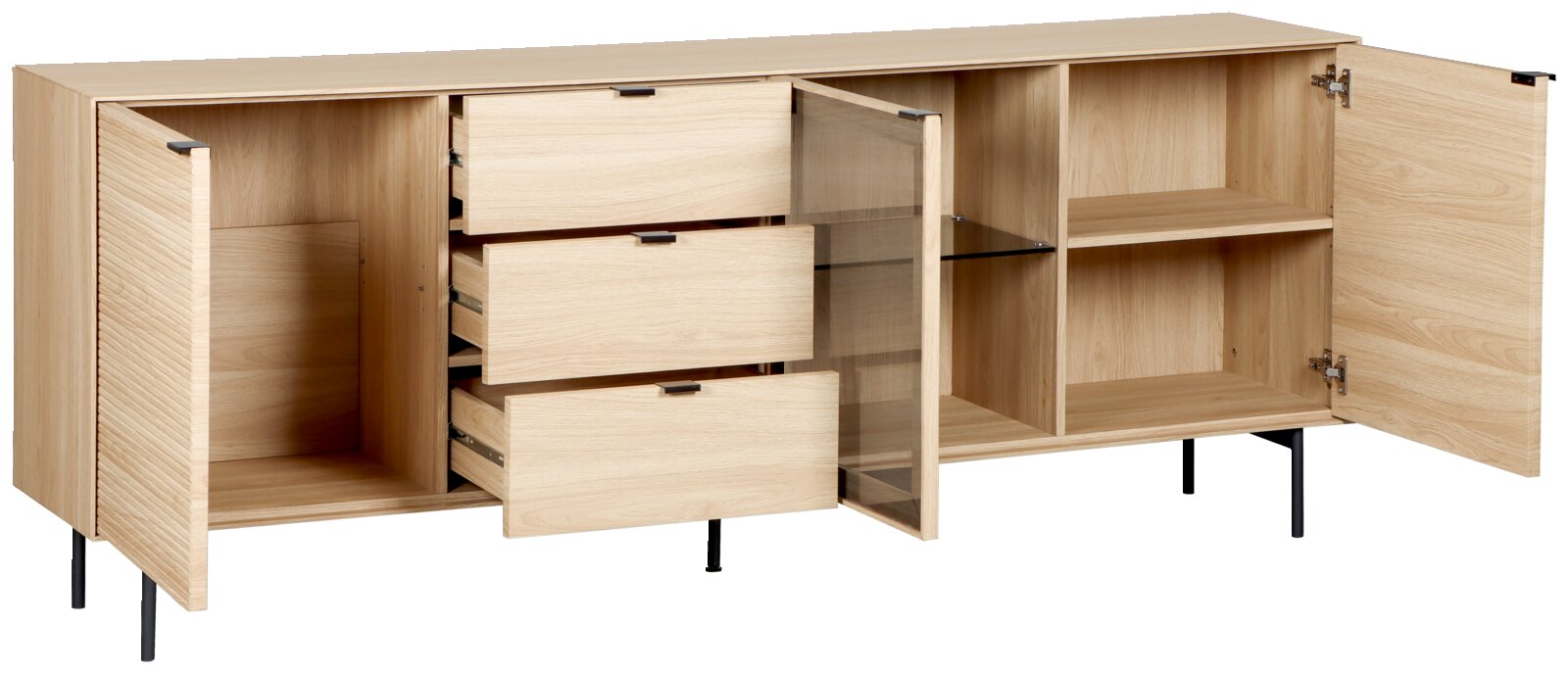 Helles Holz-Sideboard mit geöffneten Türen, drei ausgezogenen Schubladen und Regalfächern auf schwarzen Metallfüßen, Frontansicht in leichter Schrägperspektive von vorn.