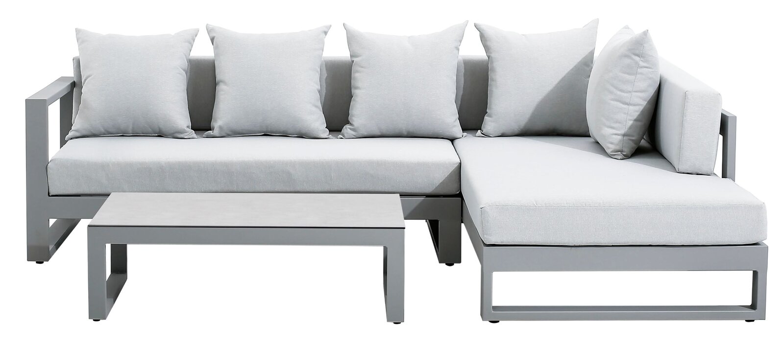 Amatio Lounge-Set (rechts) WILLIS Modernes Lounge-Set in L-Form mit grauen Kissen, bestehend aus einem Sofa und einem Couchtisch, von vorne betrachtet.