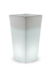 Moderner, weißer, quadratischer Blumentopf Melisa 50 in Kabeloptik, aus seitlicher Perspektive fotografiert.