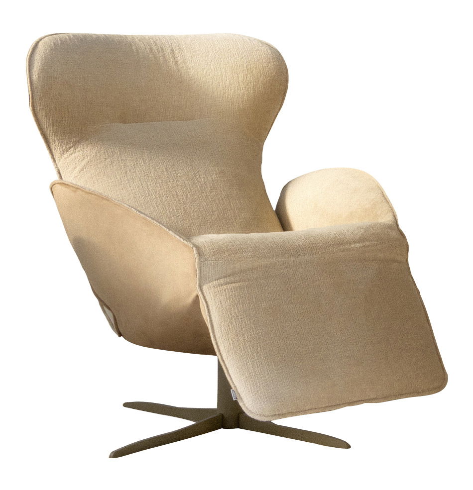 Beiger Relaxsessel mit hoher Rückenlehne und Fußstütze, seitliche Perspektive
