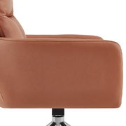 Seitenansicht eines braunen Armlehnstuhls mit Metallfuß