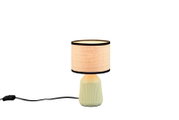 Beige Tischlampe mit zylindrischem, gewebtem Lampenschirm mit schwarzem Rand und geriffeltem Fuß, mit Kabel und Schalter, freigestellt auf weißem Hintergrund, Frontansicht.
