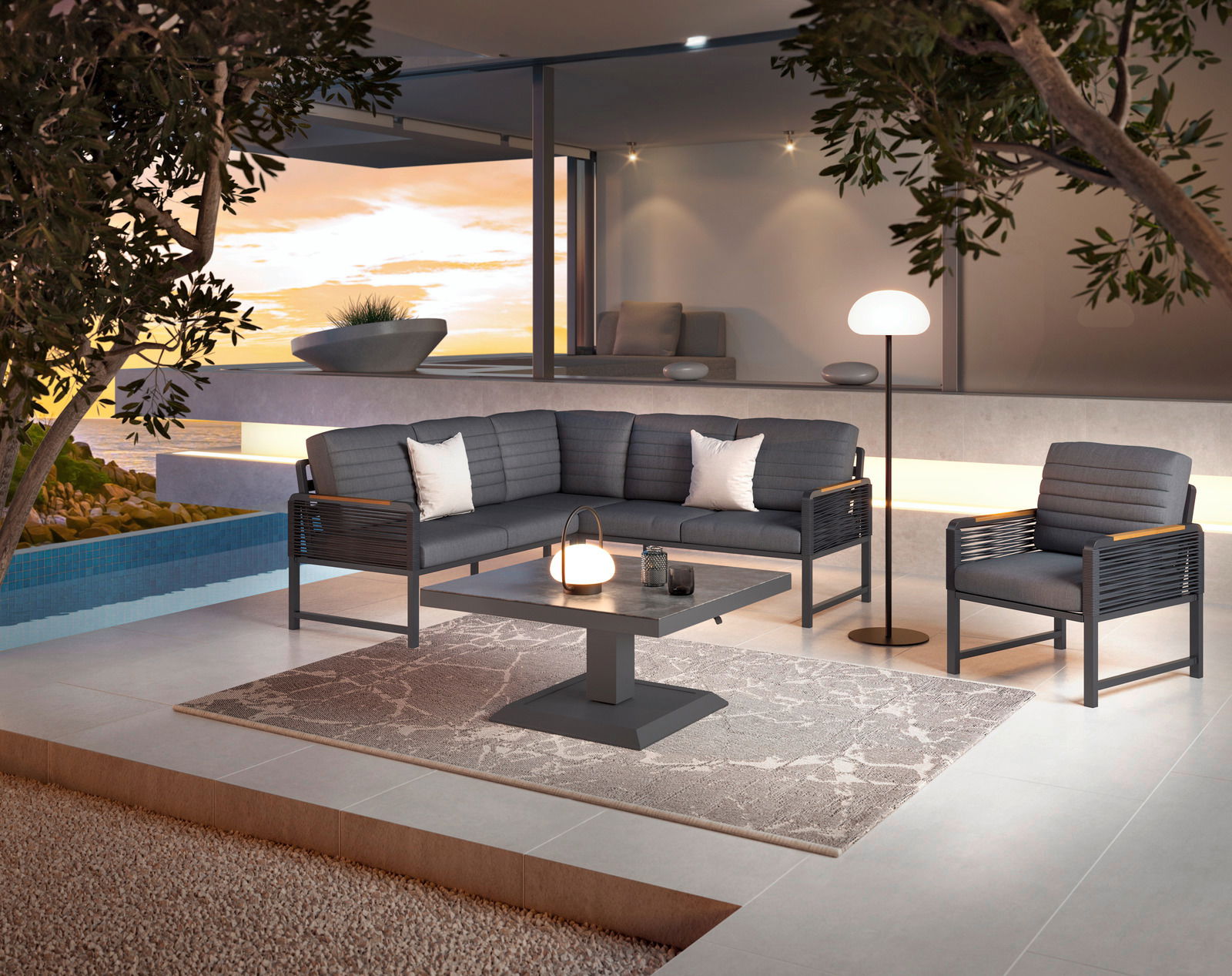 Moderner Gartenstuhl in stilvoller Terrassenumgebung, seitliche Perspektive