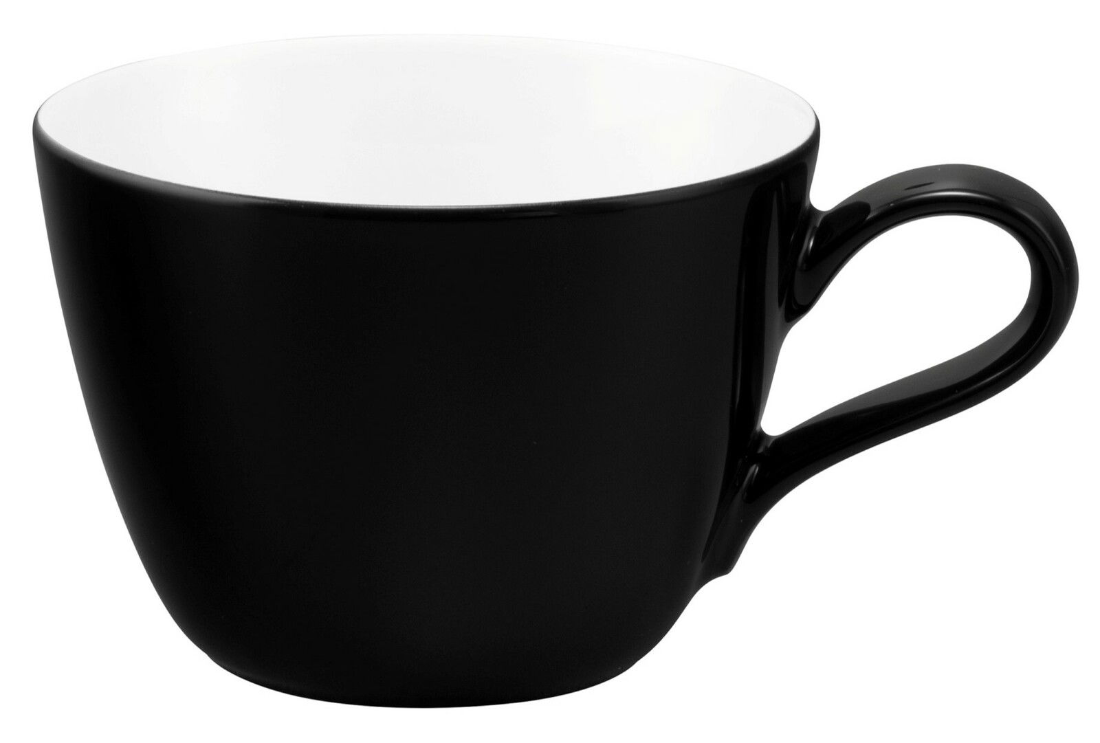 Schwarze Kaffeetasse mit weißem Innenraum, seitliche Perspektive