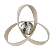 Moderne led-plafondlamp met gebogen vormgeving, gezien van onderaf.