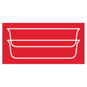 Zwei übereinander gestapelte rechteckige Glasbehälter auf rotem Hintergrund, Seitenansicht