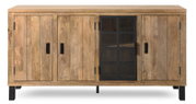 Vooraanzicht van een houten dressoir met vier deuren, waarvan één met een glazen inzetstuk en een zwart frame.